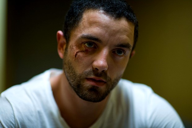 005【我們的幸福時光】劇照_本片編導大衛蘭伯特，表示自己選擇擁有陽剛特質的吉約姆古依來擔綱主演，真