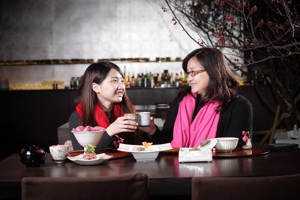 新都里特別推出女兒限定的迷你櫻花套餐，祈願女兒平安健康成長