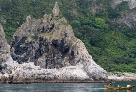 【基隆】基隆嶼+象鼻岩+十三層水金九，秋季東海半日逍遙遊！