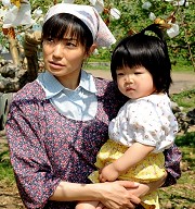 菅野美穗拍【這一生，至少當一次傻瓜】 一次當8個小孩的媽