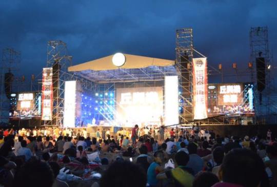 夏天就是要衝【2016貢寮國際海洋音樂祭】熱血一下！海祭一日遊攻略
