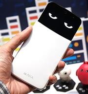 有「眼睛」的智慧型手機 LG AKA 與兒童穿戴裝置 KizON 在台發表