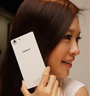 是否值得入手？極致纖薄的 OPPO R5 金色限量版動手玩