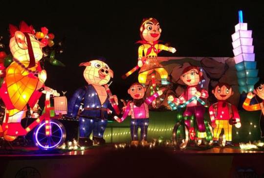 福祿猴是美還是醜？夜遊2016台北燈節，一次掌握賞燈攻略