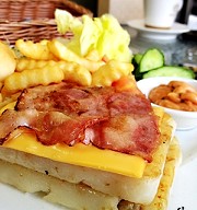 走！到隔壁吃早餐！【LAYA BURGER拉亞漢堡】社區的好鄰居