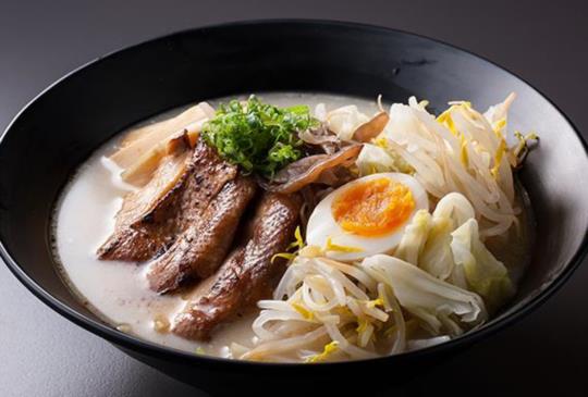 台中逢甲人氣【麵屋虎徹 朱雀】主打低熱量！首駐大食代美食街