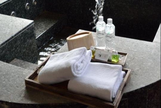 【台灣】精選十大百年溫泉景點，天涼秋意泡湯趣！