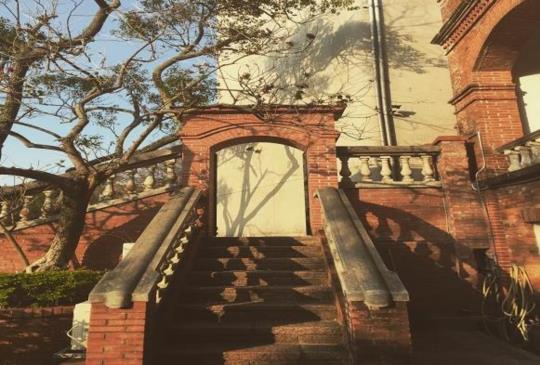 【新北淡水】拋開老街與八里，在校園來杯咖啡，散步看夕陽，浪漫原來很簡單
