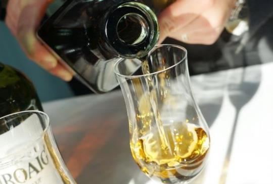 【亞歷山大牛排餐廳】 牛排與美酒的親密關係， 你配對了嗎!