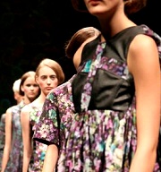 【商發品時尚】-古又文「The Falling Beauty」打造迷離氛圍