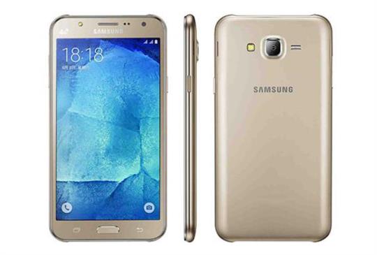 售價為 7,990 元，Samsung GALAXY J7 即日起陸續鋪貨