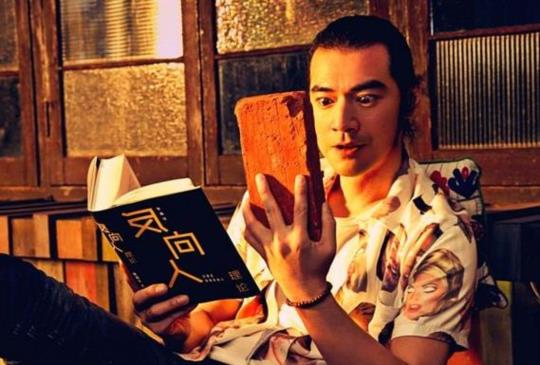 【《擺渡人》今天你不擺渡他，我就超渡你。】