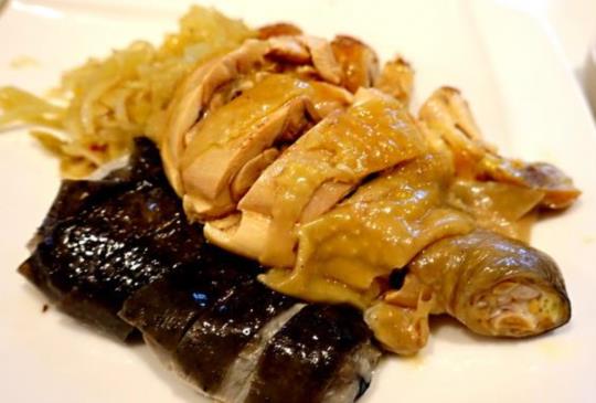 【名人最愛 融合經典台菜與雞料理的40年台菜老店「雞家莊」】