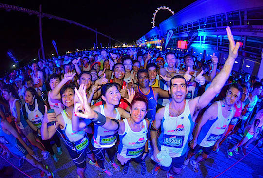 新加坡日落馬拉松 異國體驗時尚夜光路跑派對