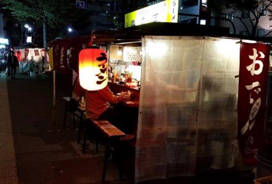 【日本】福岡看相撲，享受在地人最愛的七彩定食和屋台文化