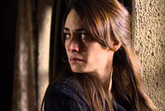 《冬日甦醒》大雪紛飛冬日至，絮語連綿人間事