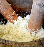 苗栗部落小旅行：南江賽夏族搗麻糬跳舞 釣鱒魚森呼吸