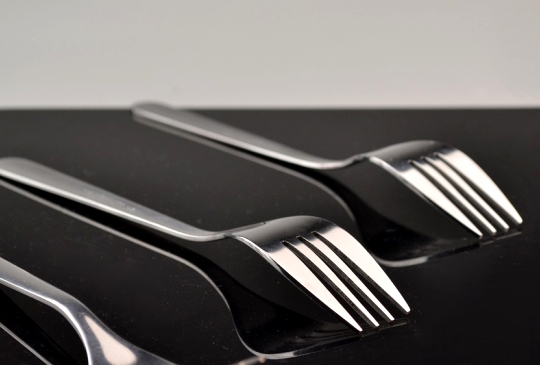 不鏽鋼餐具不恐怖！正確使用沒煩惱！