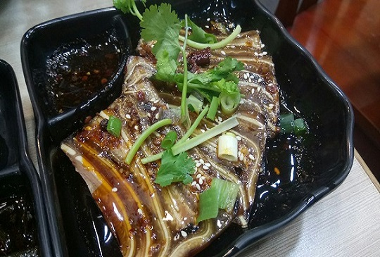 【香港荃灣．微酸麻辣好過癮雲南米線專賣店】
