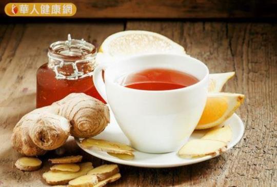 【幫身體排水毒！日專家：生薑紅茶比白開水、綠茶更好！】