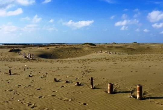 【台南私房景點】國聖燈塔，台灣最西邊的撒哈拉綠洲大漠