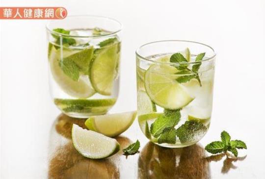 吃檸檬會骨質疏鬆？黃豆、豆腐能維持骨密度