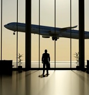 美新安檢規定：飛美班機旅客手機須開機檢查