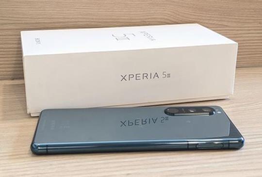 到底怎麼挑？Sony Xperia 5 III／1 III 開箱實拍動眼比比看