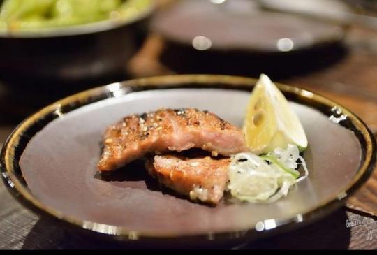 【中秋大口吃燒肉！「約客頂級烤肉」頂級和牛上菜，特搜話題燒烤店！】