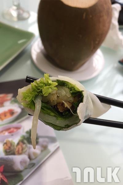 生春捲與椰子水.jpg