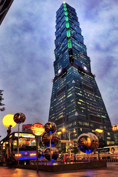 幾米月亮公車 - leinliew.jpg