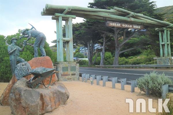 Great Ocean Road-4.JPG