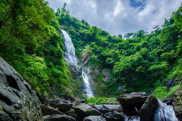 涼山瀑布(茂林國家風景區).jpg