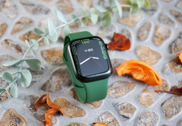 預算有限的果粉，可直接入手與新款價差快5千的Apple Watch S7.jpg