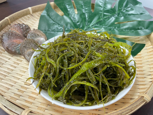 川燙後(從紅色變綠色的)「黃氏葉膜藻」(俗稱海大麵) (1).jpg