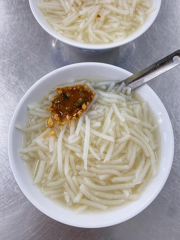 新明路米粉湯＿米粉湯.jpg