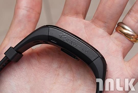 Garmin vivosmart HR 一卡通版 4.JPG