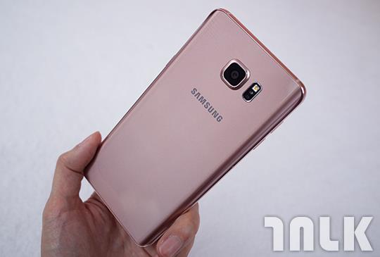 Samsung GALAXY Note 5 瑰鉑粉 3.JPG