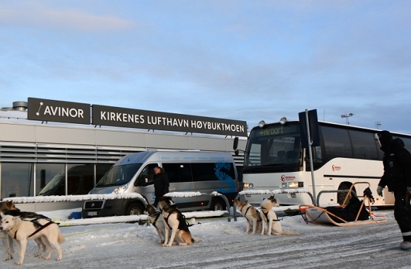 希爾科內斯機場