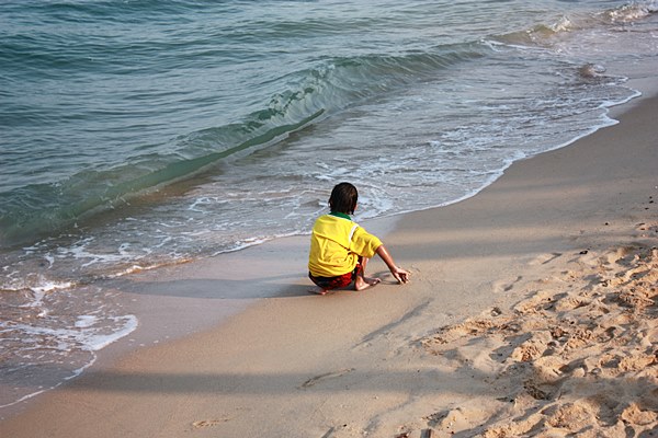 芭達雅海灘小孩