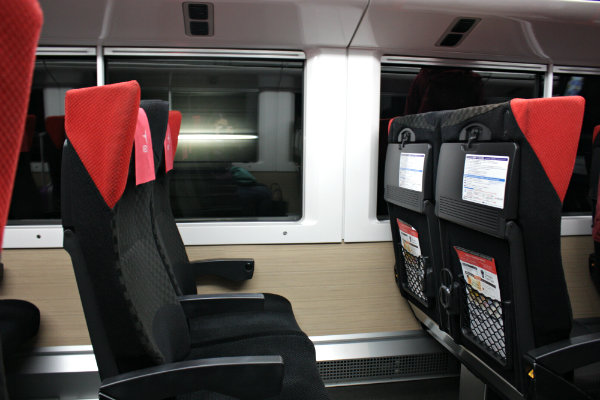 成田特快NEX座位