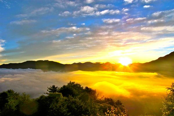 T-阿里山日出-inspirationseek.jpg