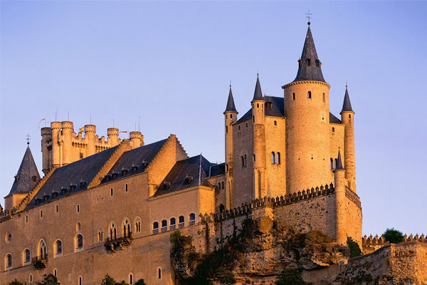 spain-alcazarcastel-Castillos y palacios