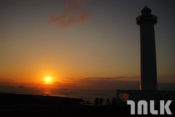 景-殘波岬-日落和燈塔11(L).JPG