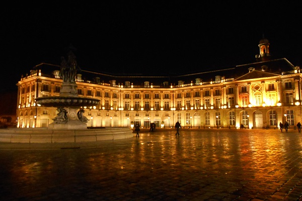 Bordeaux 夜晚廣場.JPG