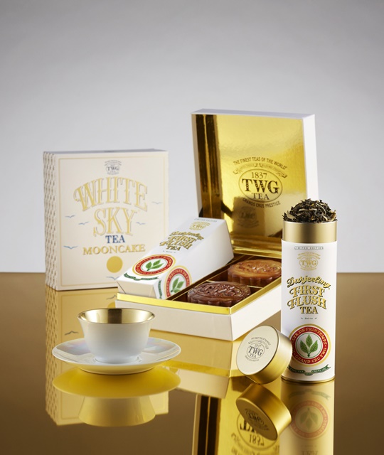 2. TWG Tea 明月皓空限量手工茶香月餅2入+2018春摘大吉嶺茶禮盒.jpg