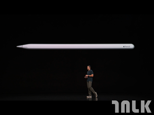 apple19oct00143.png