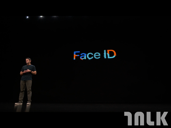 apple19oct00114.png