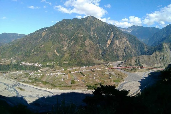 26943482_1749476235124200_1211246765_n