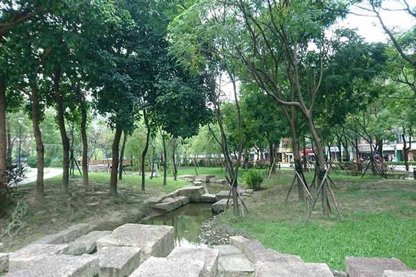 24099035_1681228618615629_362734018_n